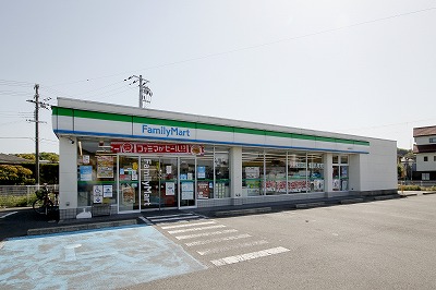 ファミマ田辺新庄店写真
